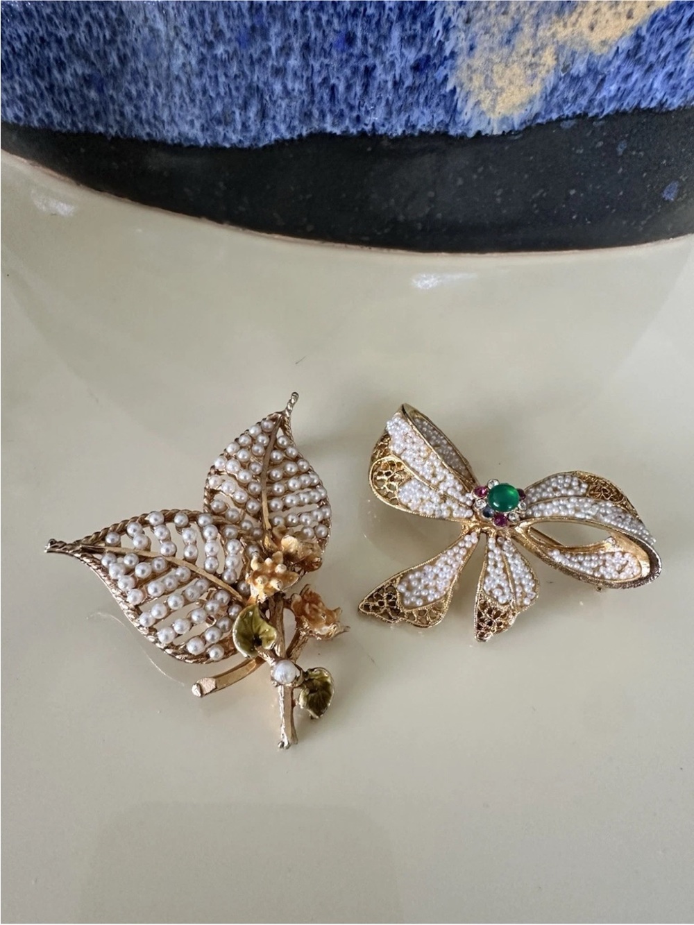 BSK vintage  Floral Brooches -